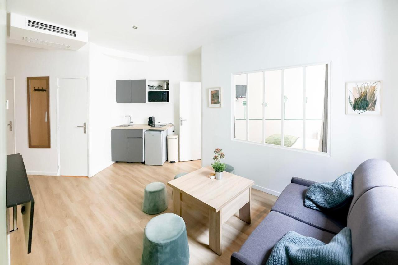 Green Apartment Near Montmartre And Opera Paris Exterior photo