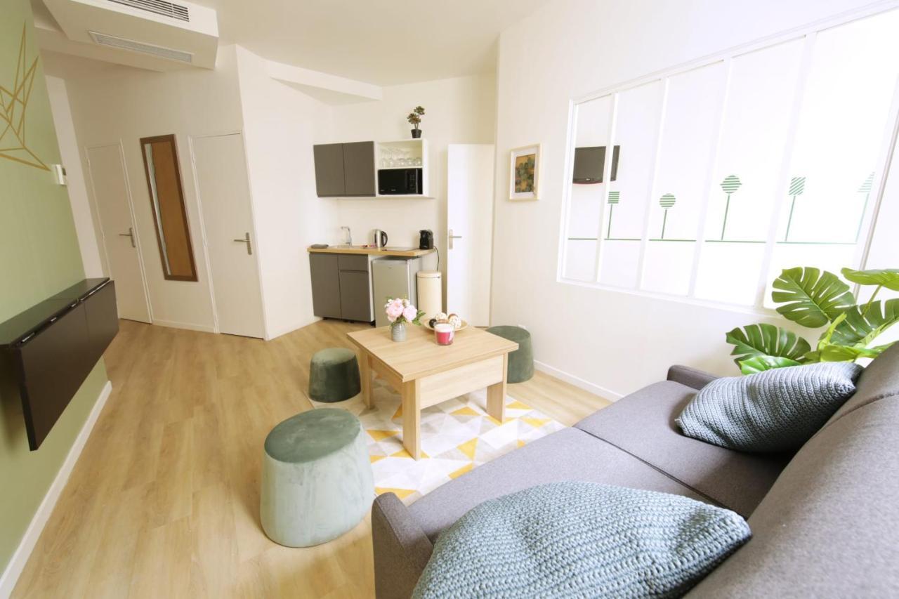 Green Apartment Near Montmartre And Opera Paris Exterior photo